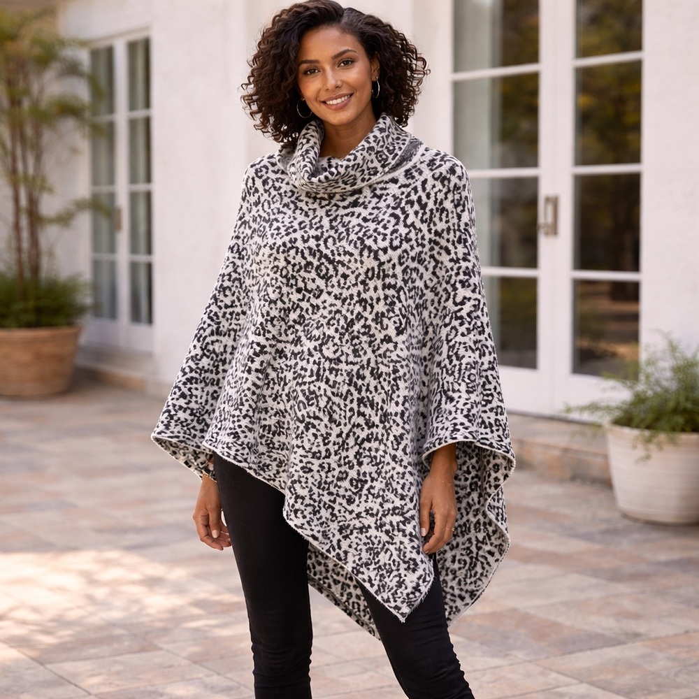 Ann Taylor Asymmetrical Handkerchief Hem Animal Print Turtleneck Fleece Poncho M